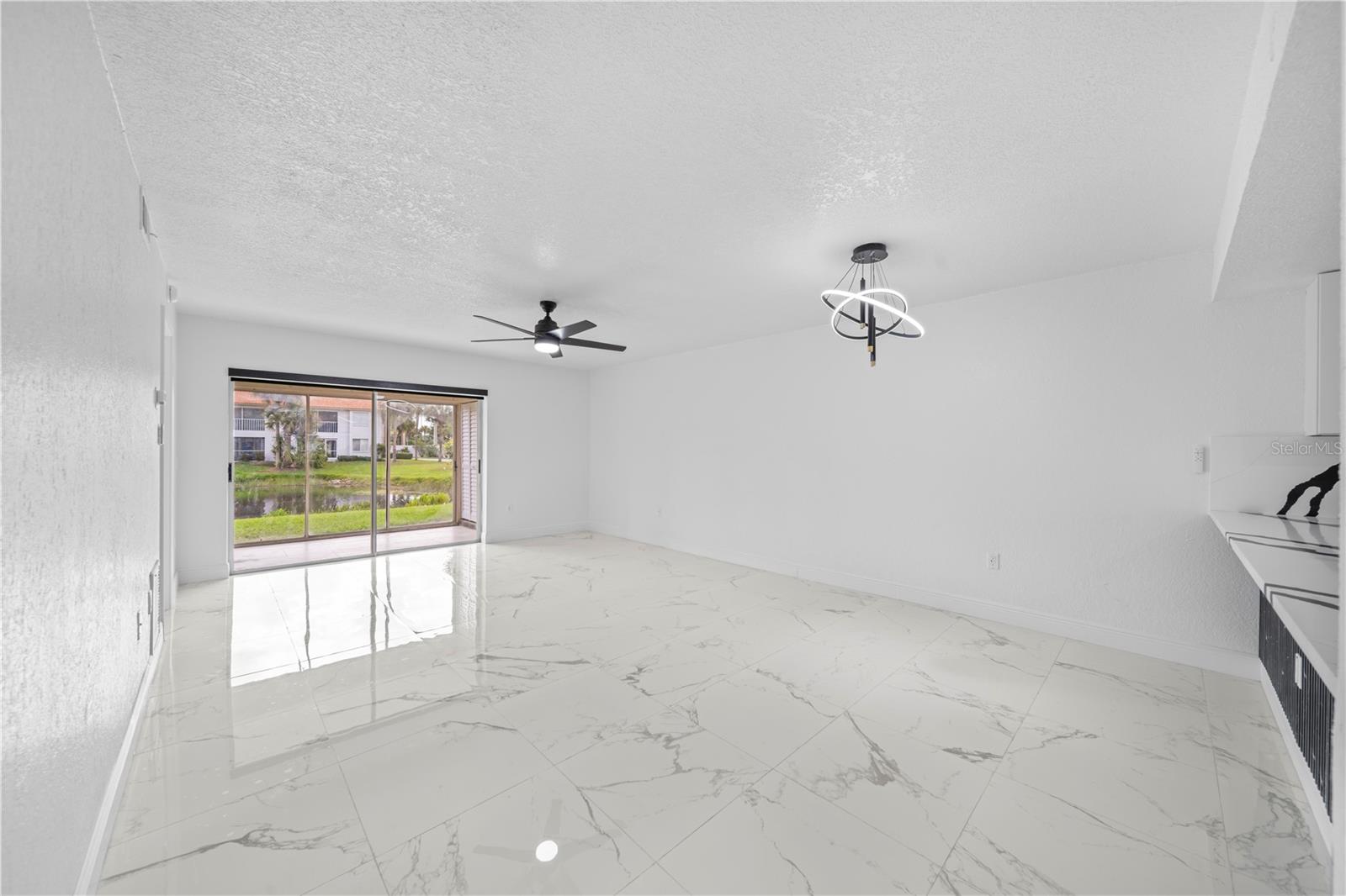 Image 18 of 39 For 4306 Madeira Court 3335