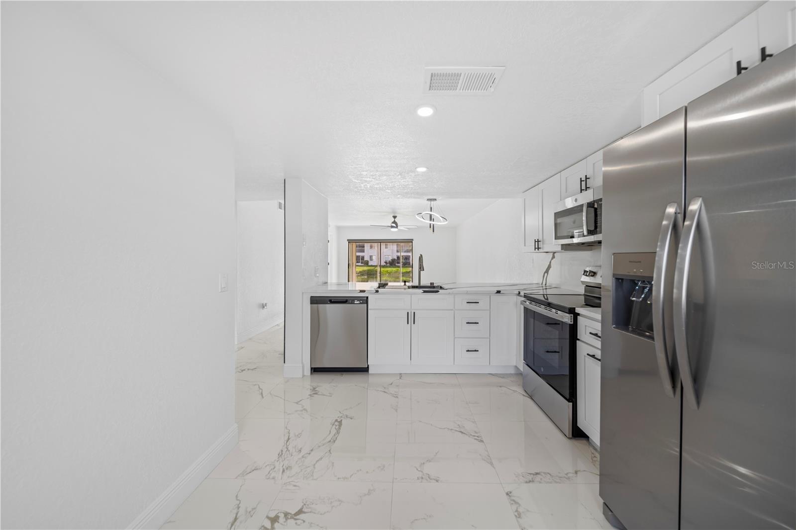 Image 22 of 39 For 4306 Madeira Court 3335