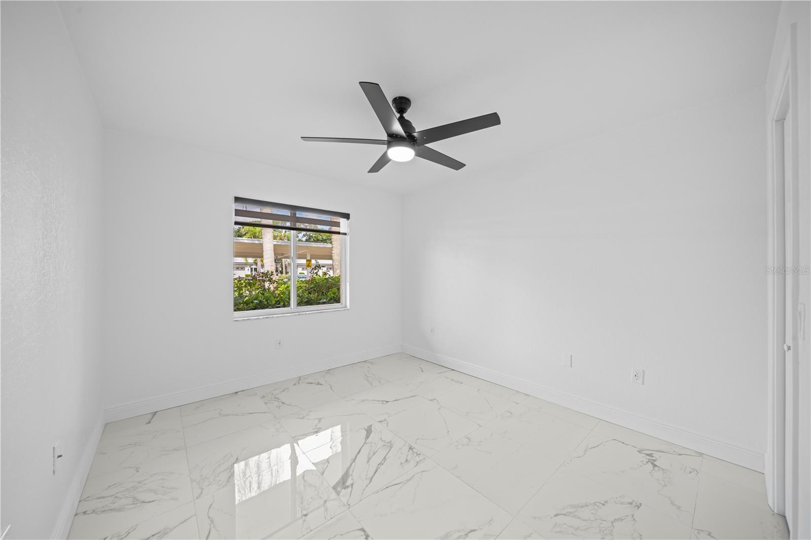 Image 7 of 39 For 4306 Madeira Court 3335