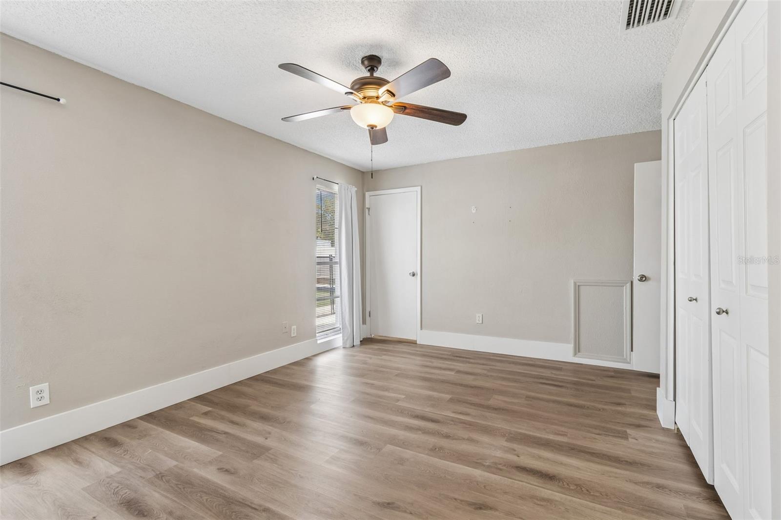 Image 18 of 53 For 13691 Serena Drive