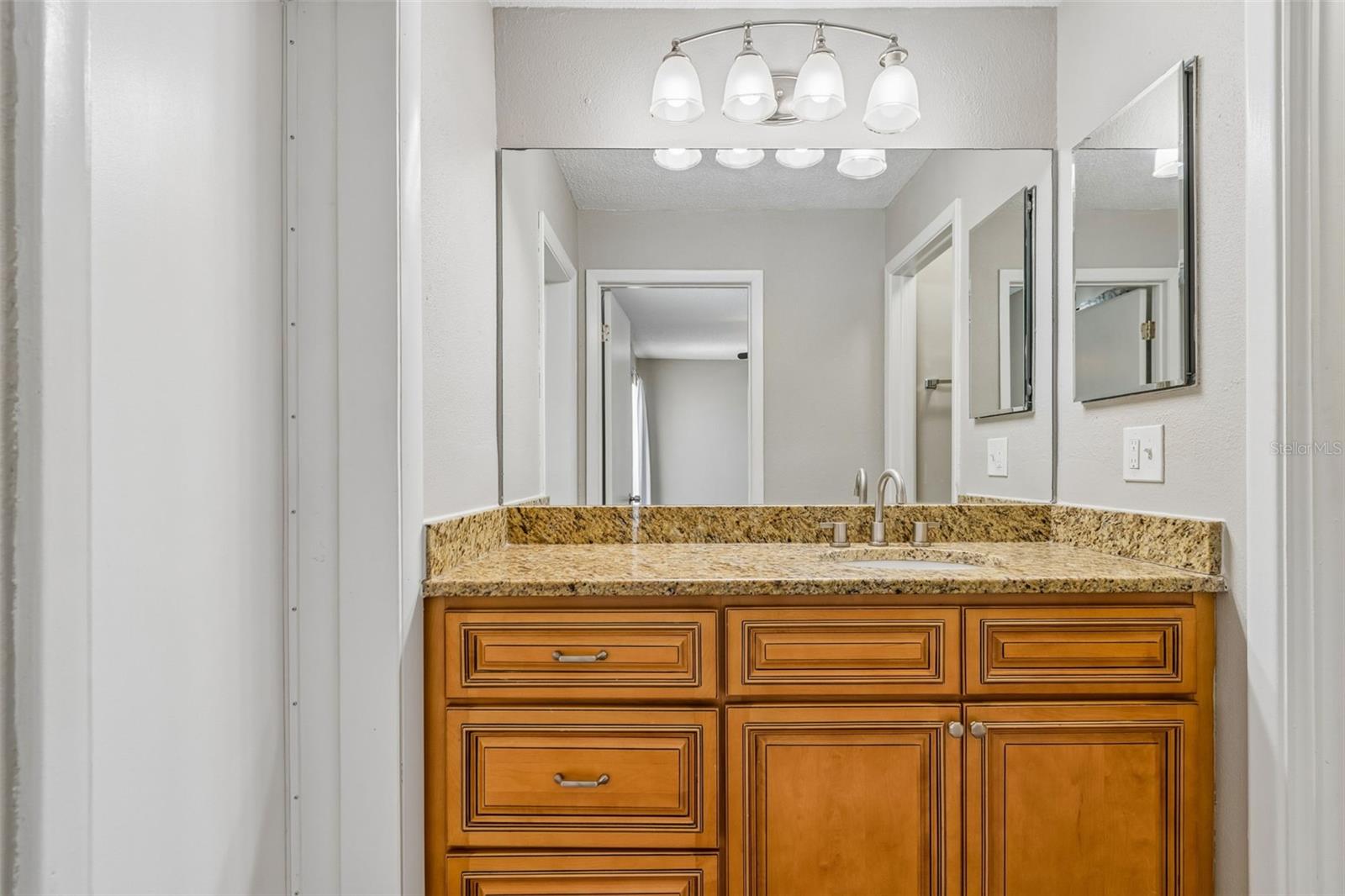 Image 20 of 53 For 13691 Serena Drive