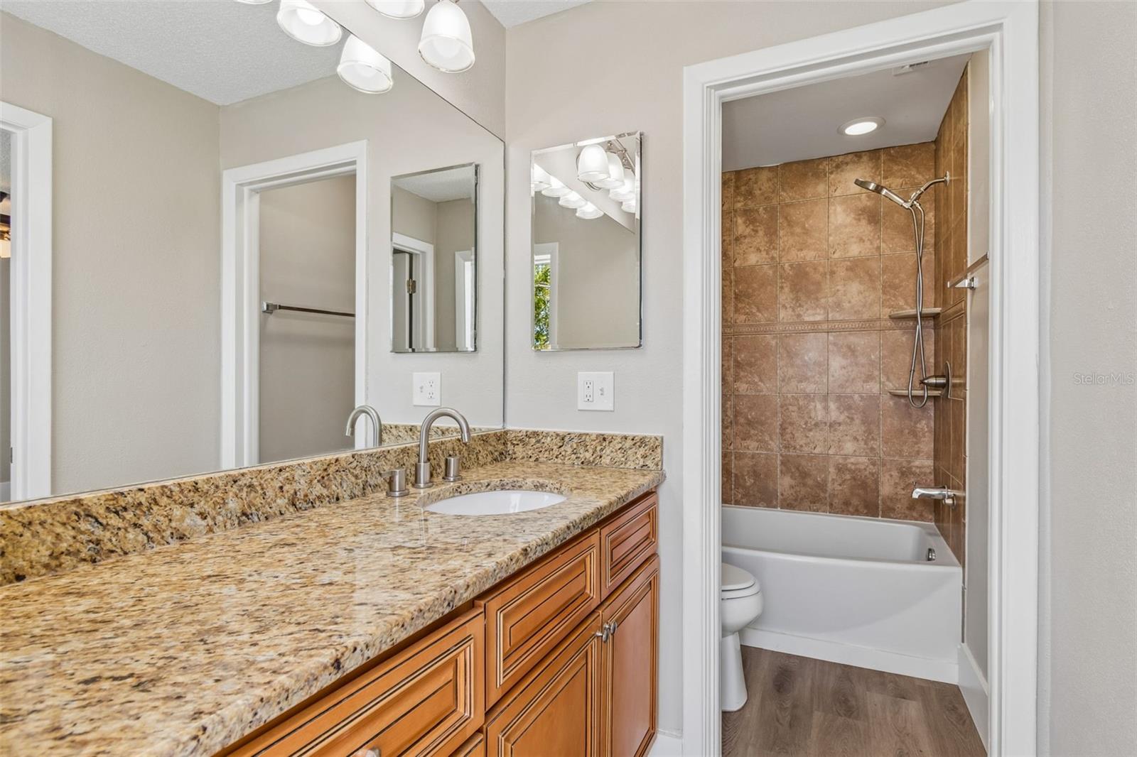 Image 21 of 53 For 13691 Serena Drive