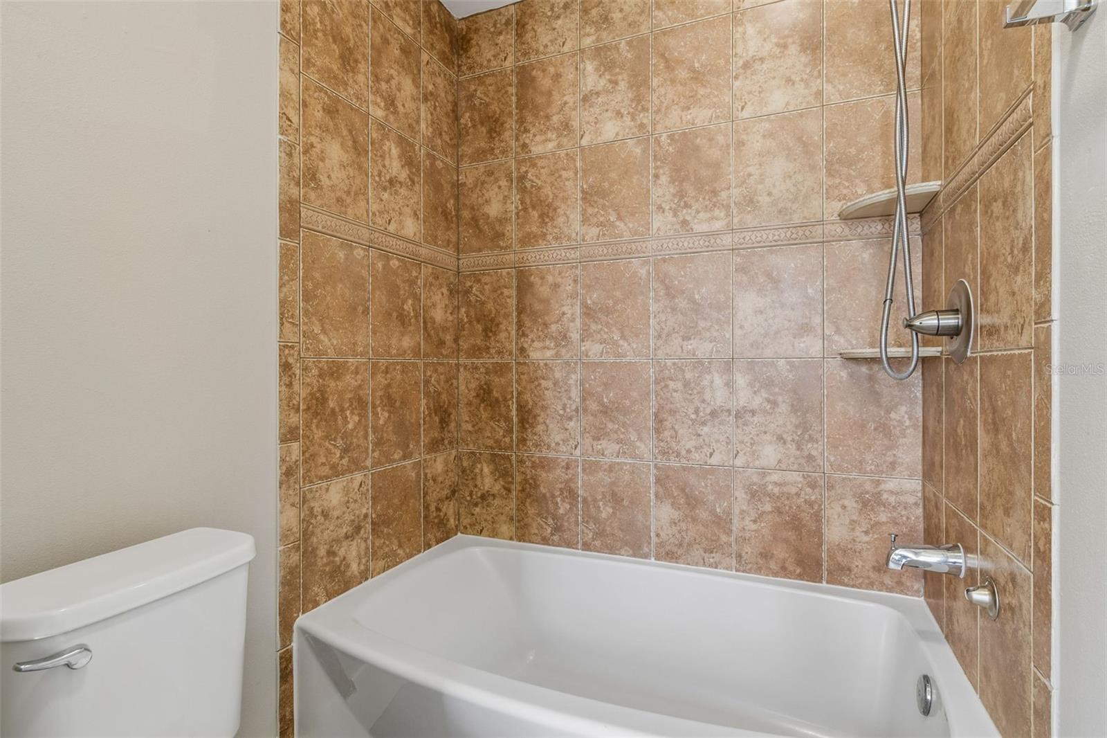 Image 22 of 53 For 13691 Serena Drive