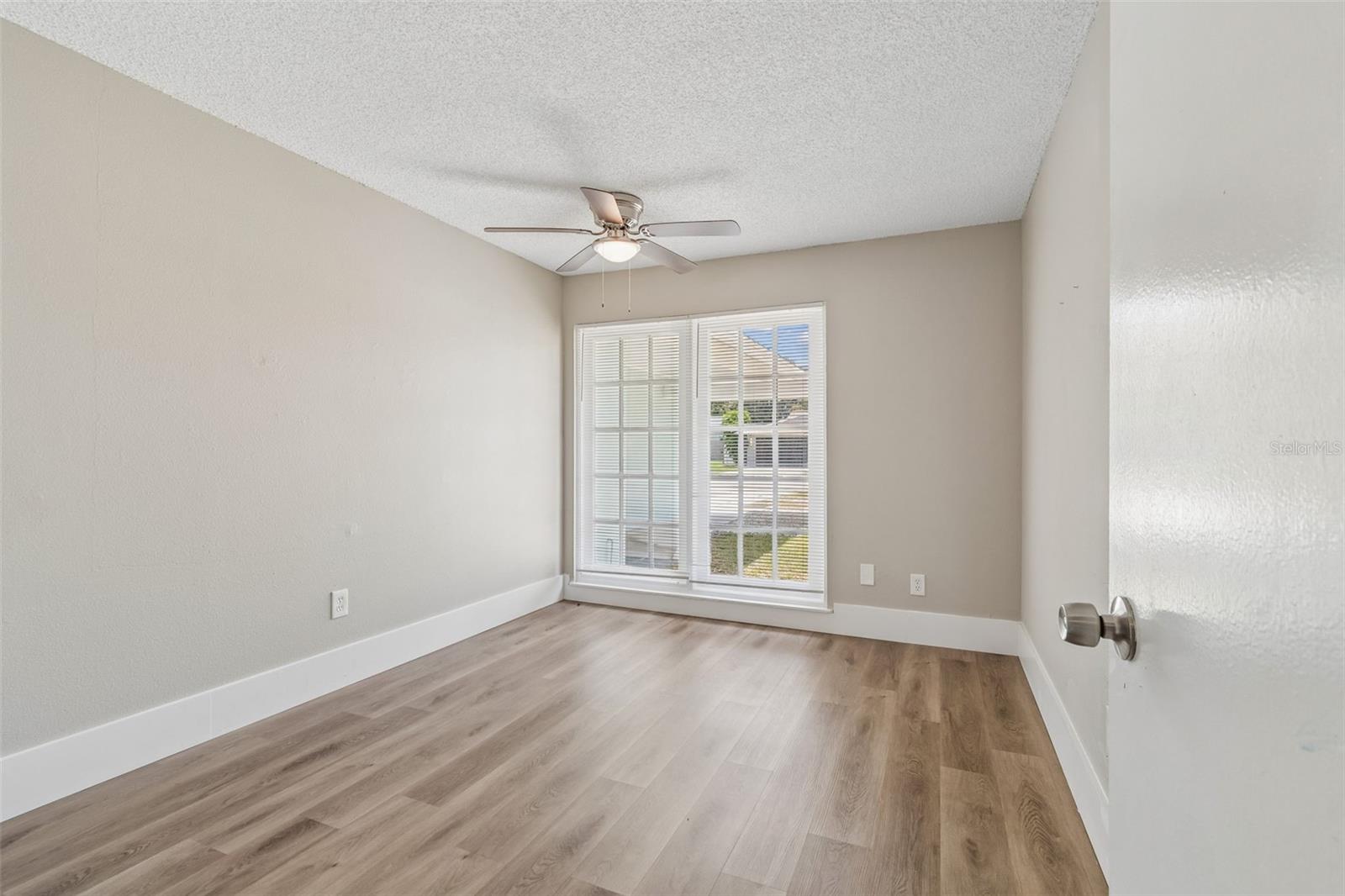 Image 25 of 53 For 13691 Serena Drive