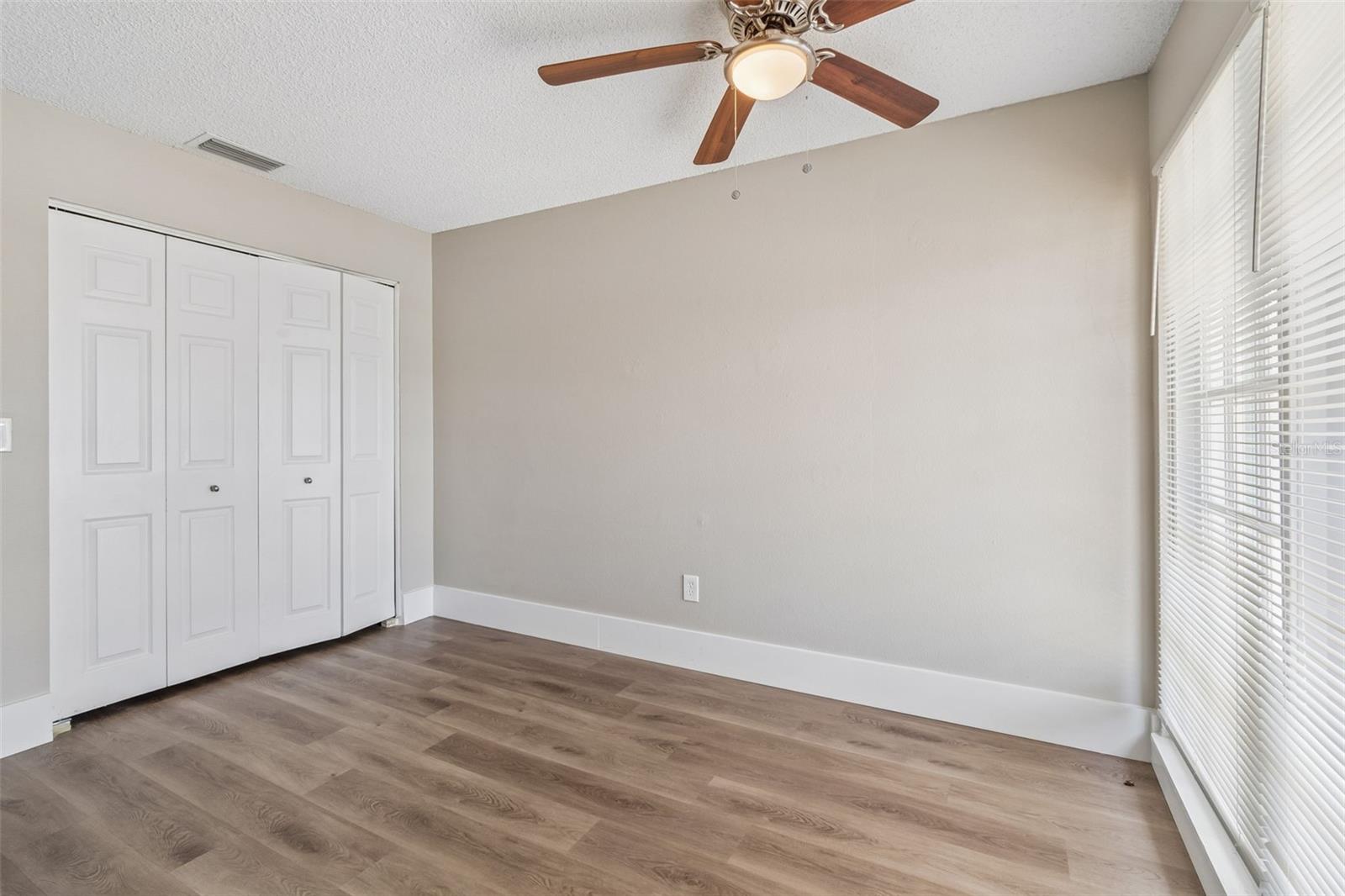 Image 26 of 53 For 13691 Serena Drive