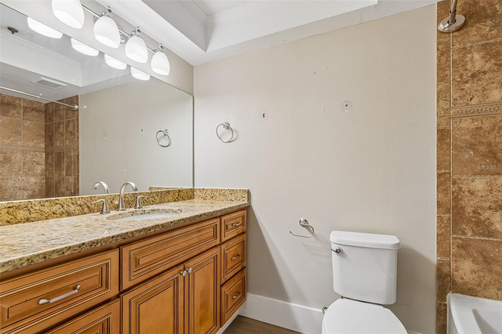 Image 30 of 53 For 13691 Serena Drive