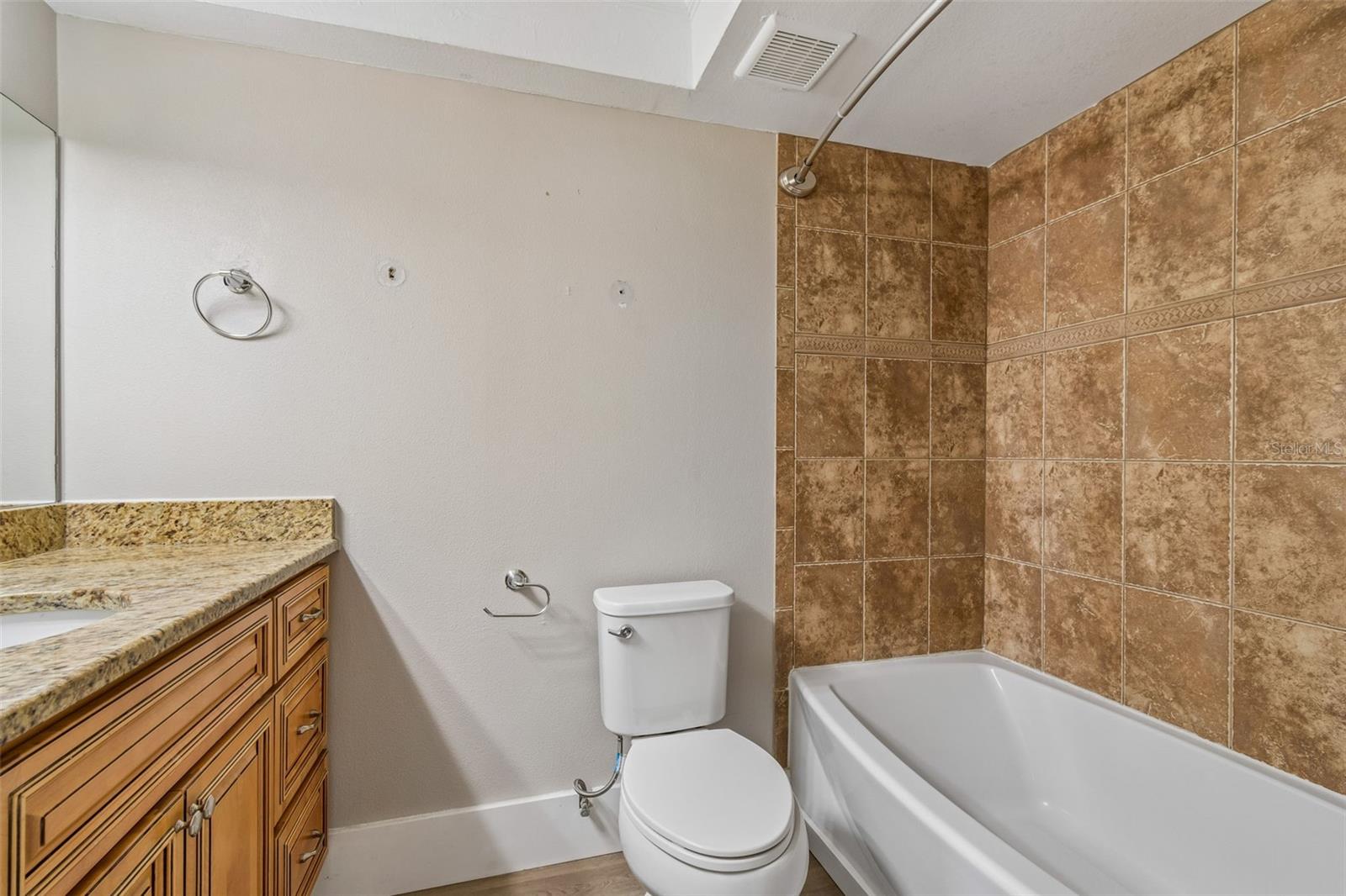 Image 31 of 53 For 13691 Serena Drive