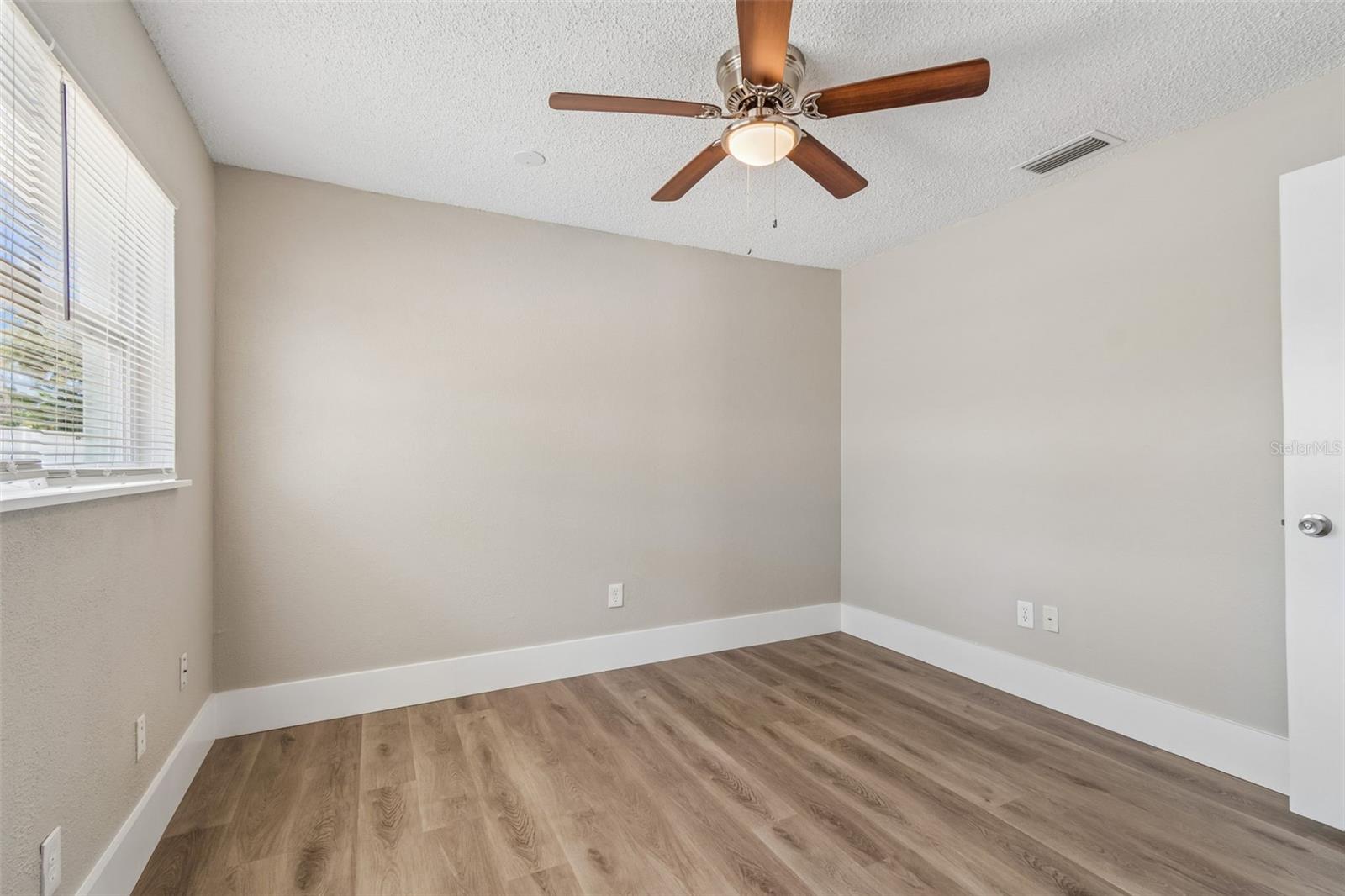Image 37 of 53 For 13691 Serena Drive