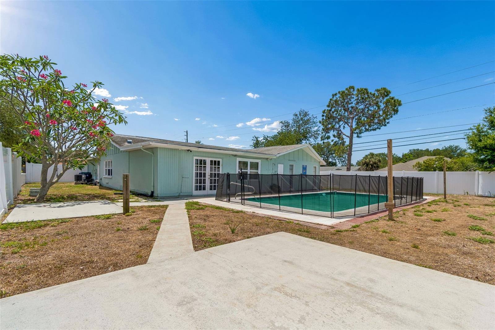 Image 42 of 53 For 13691 Serena Drive