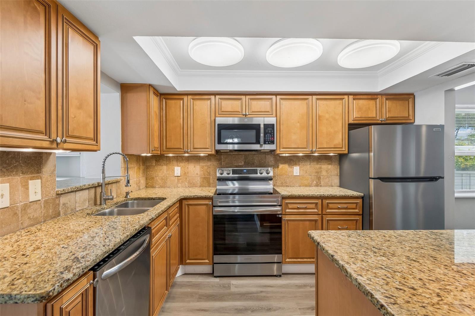 Image 9 of 53 For 13691 Serena Drive
