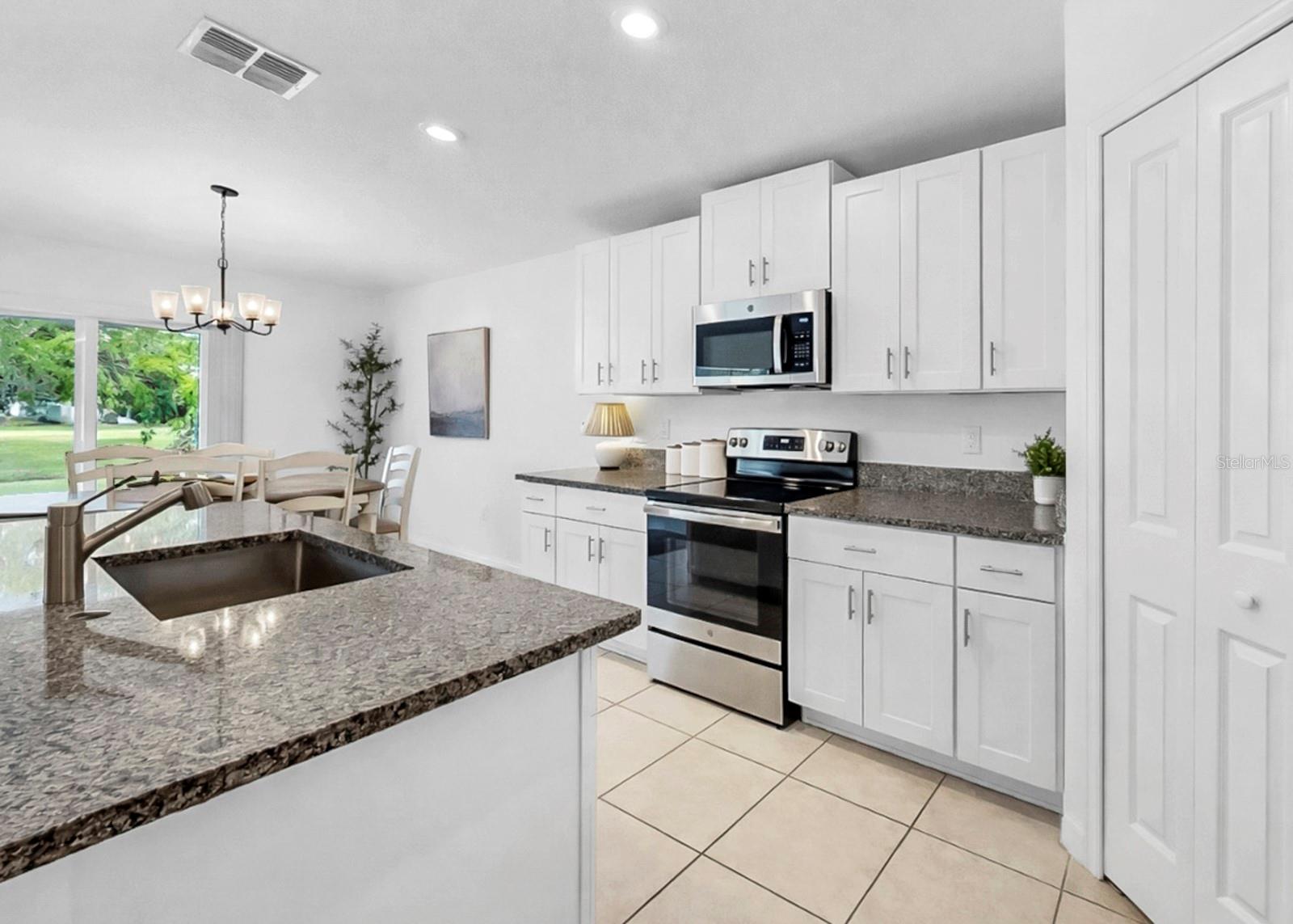 Image 12 of 73 For 13256 Great Plains Drive