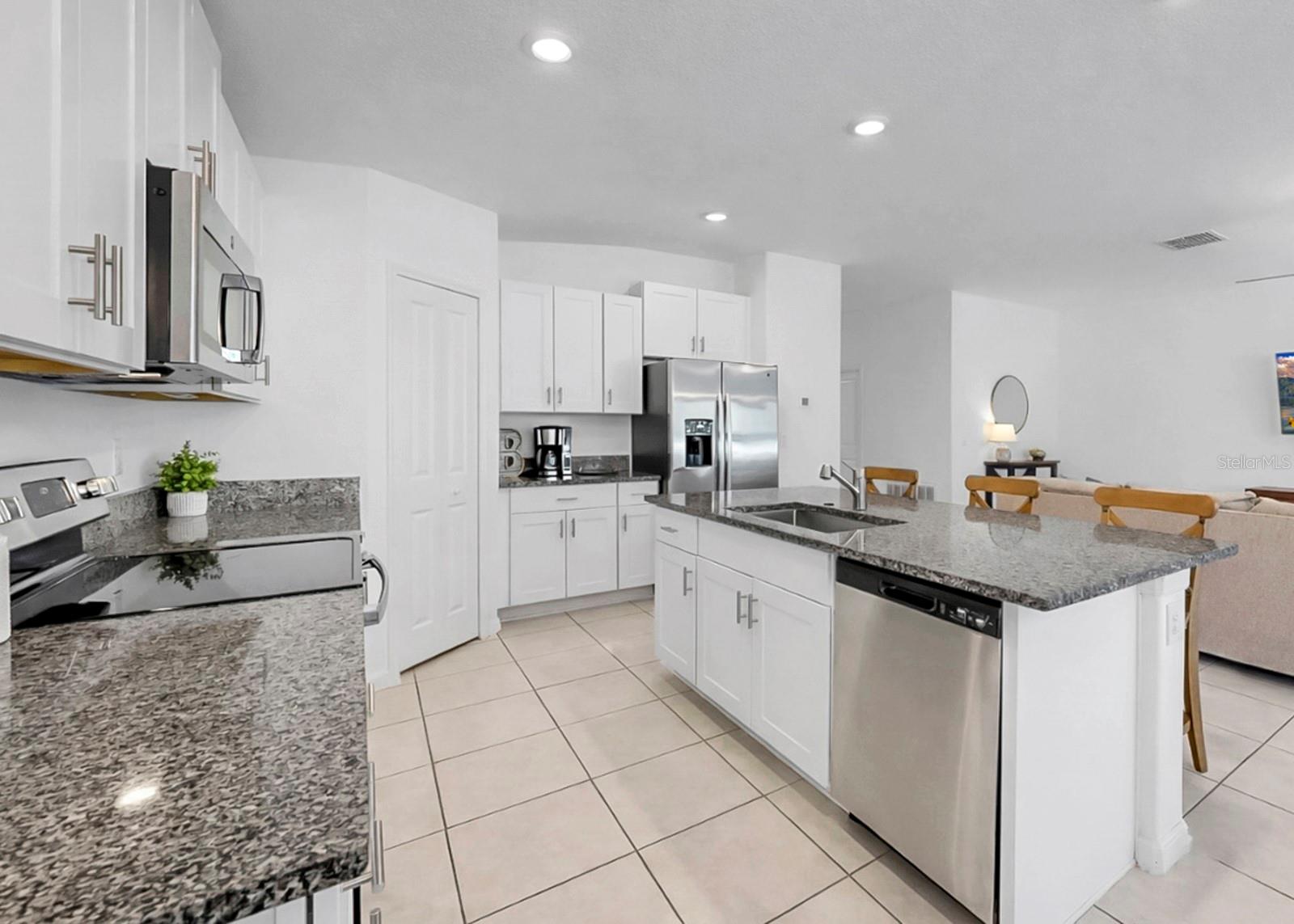 Image 14 of 73 For 13256 Great Plains Drive