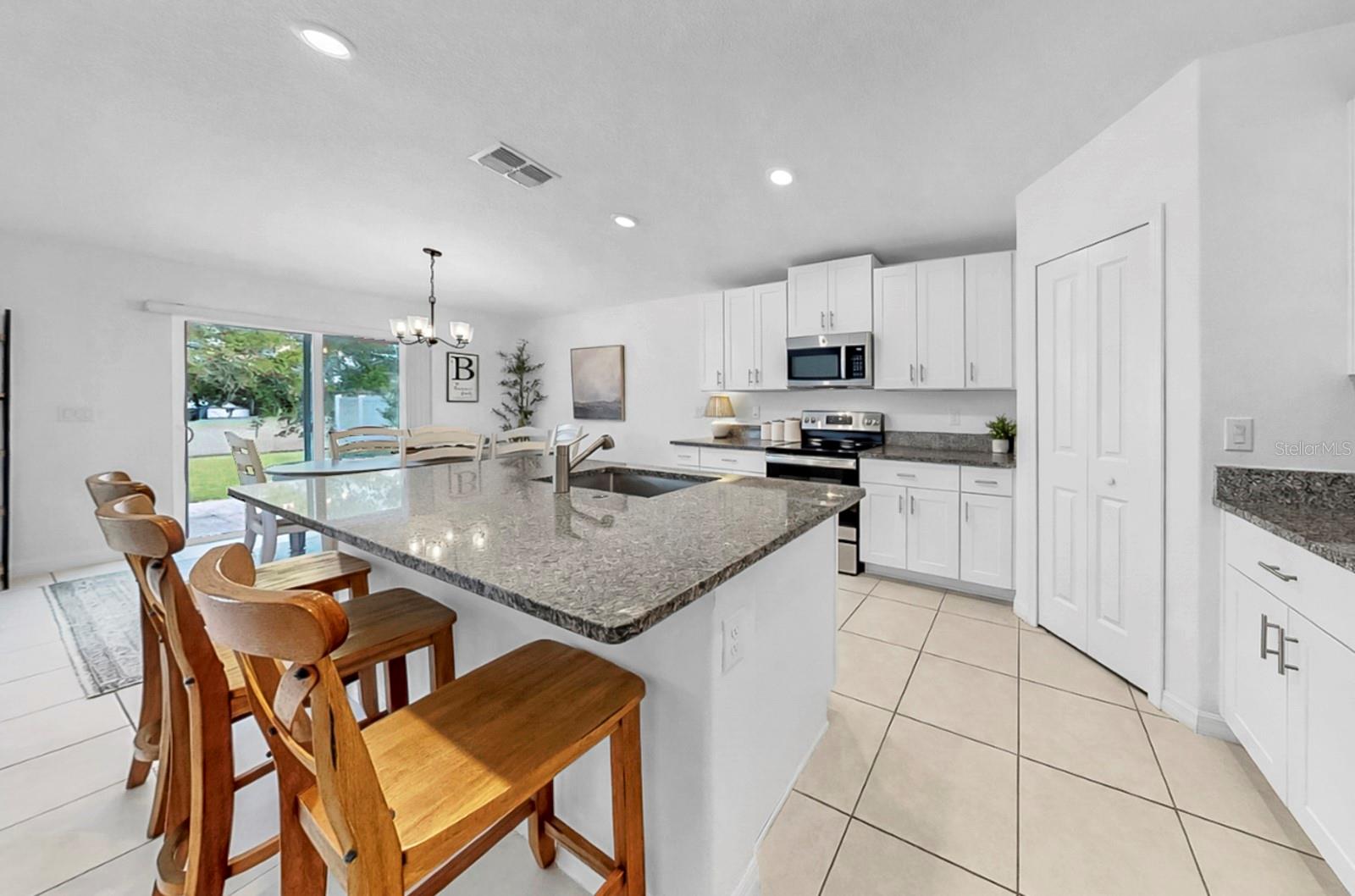 Image 5 of 73 For 13256 Great Plains Drive