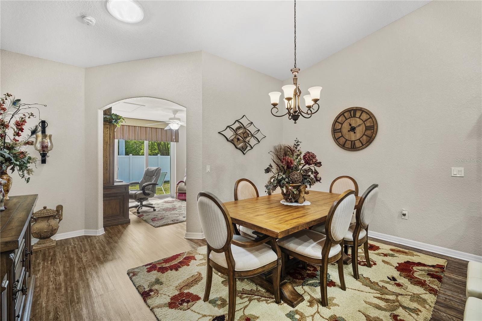 Image 15 of 33 For 6781 Basswood Circle