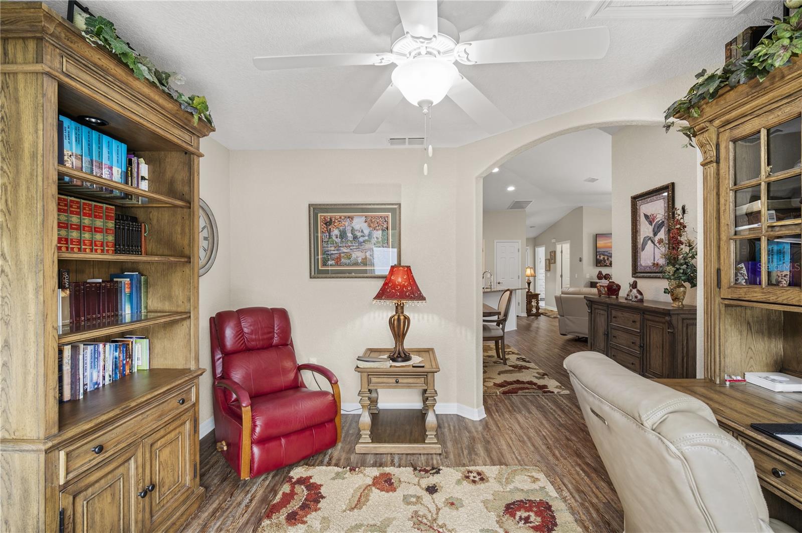 Image 18 of 33 For 6781 Basswood Circle
