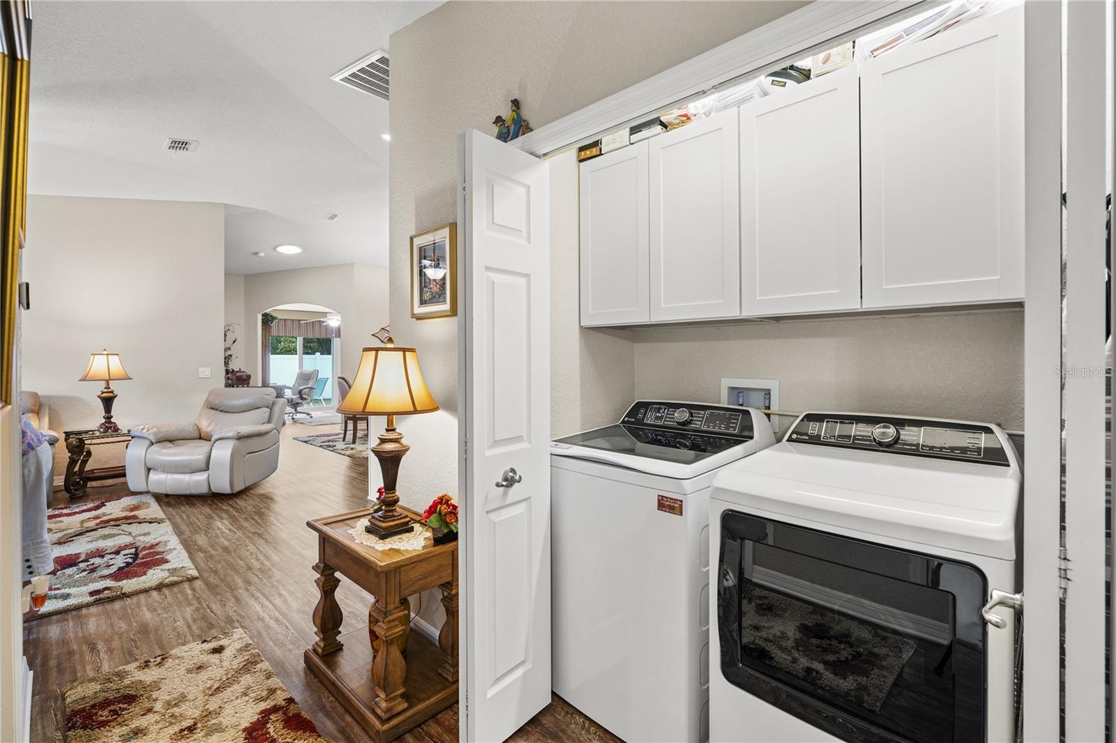 Image 22 of 33 For 6781 Basswood Circle