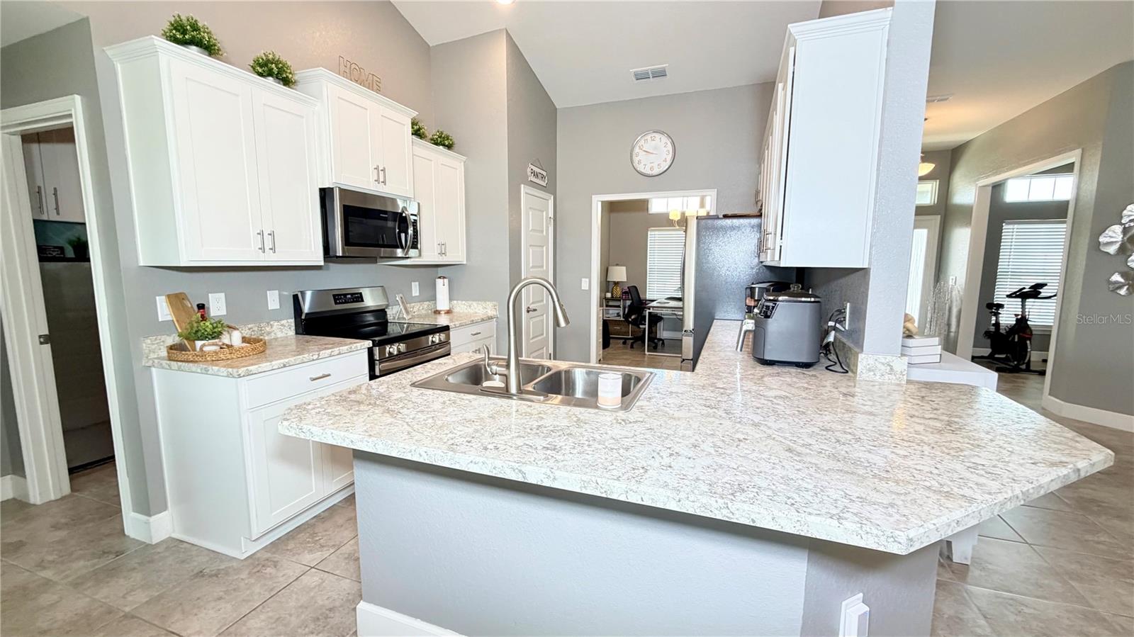 Image 15 of 43 For 4015 Tullamore Lane