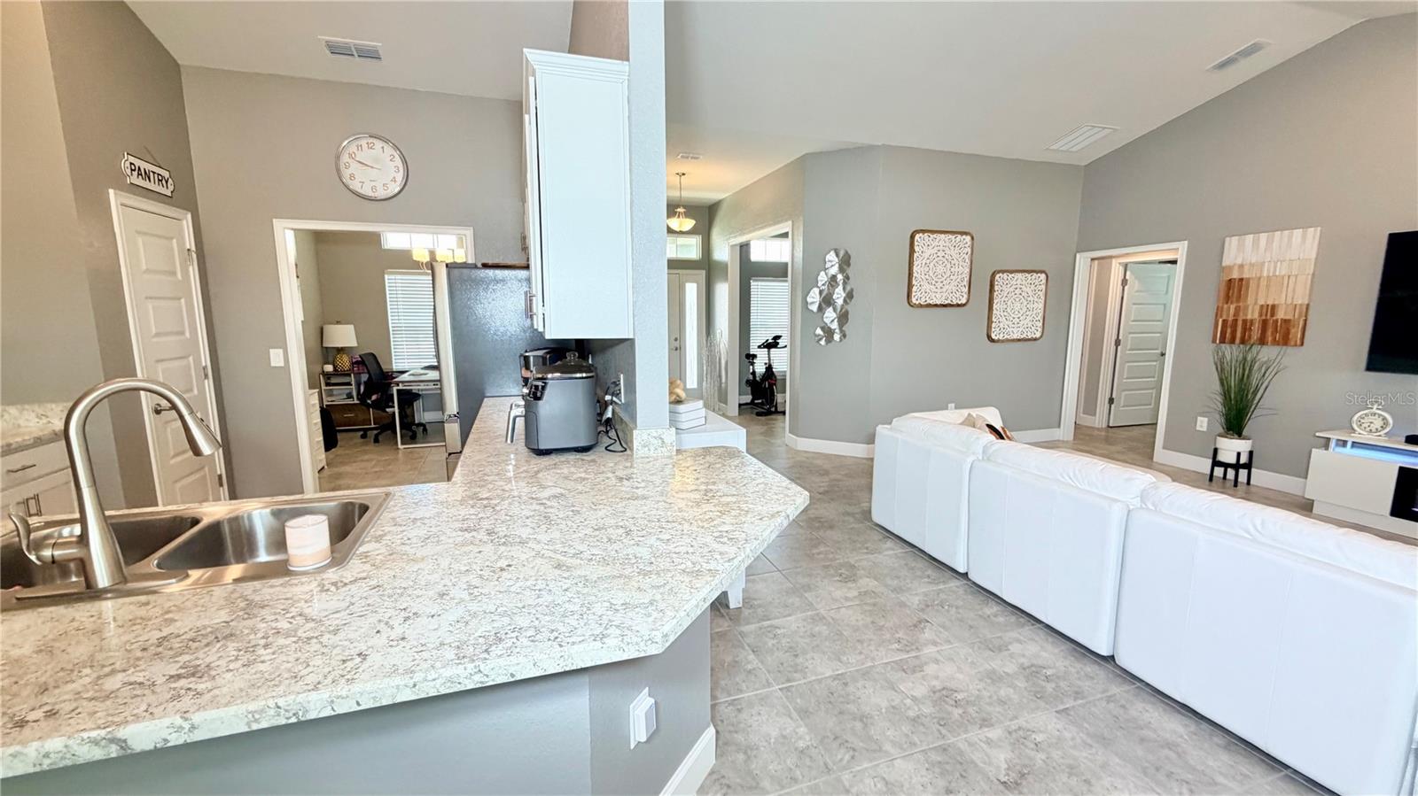 Image 17 of 43 For 4015 Tullamore Lane
