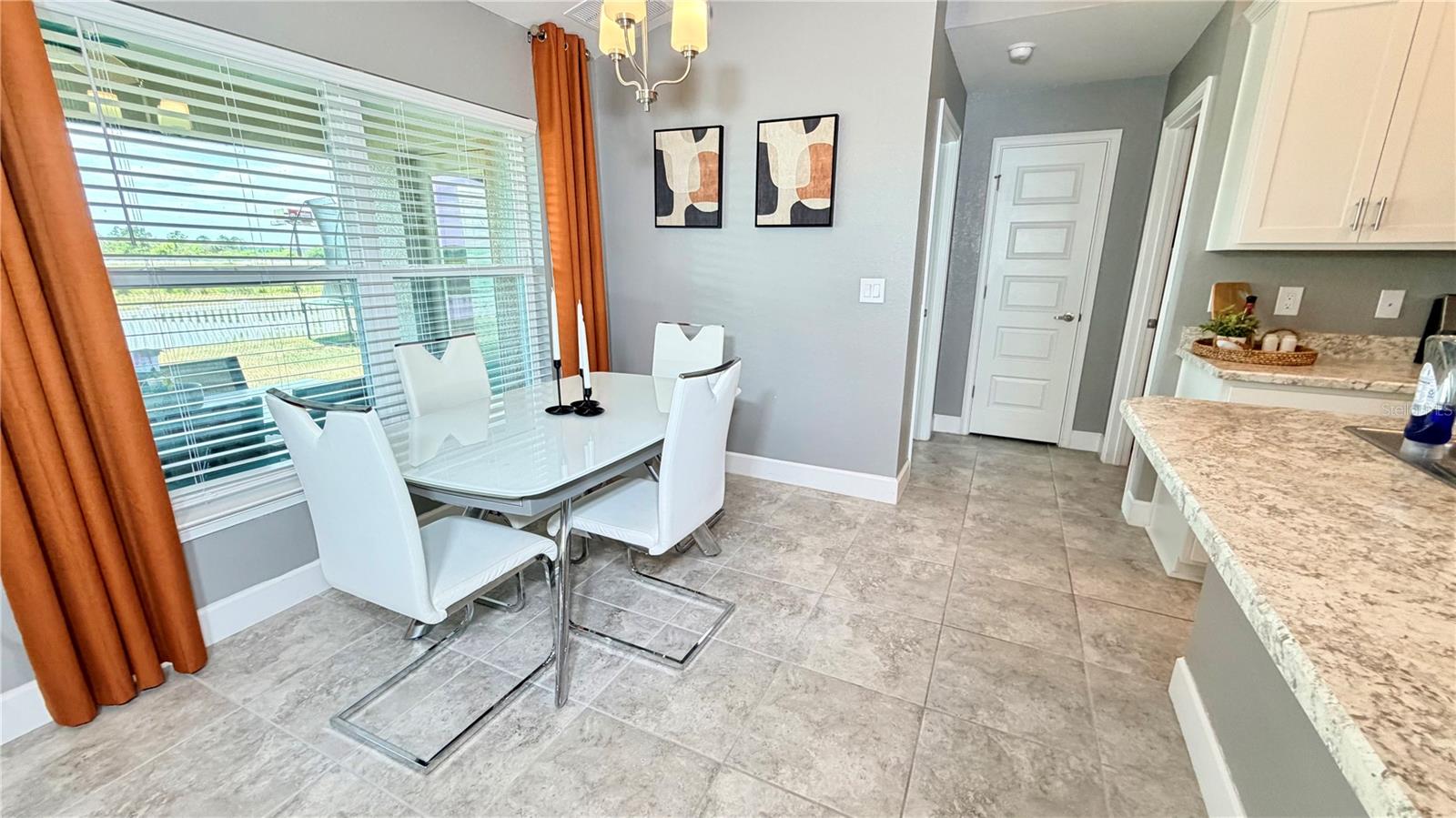 Image 19 of 43 For 4015 Tullamore Lane
