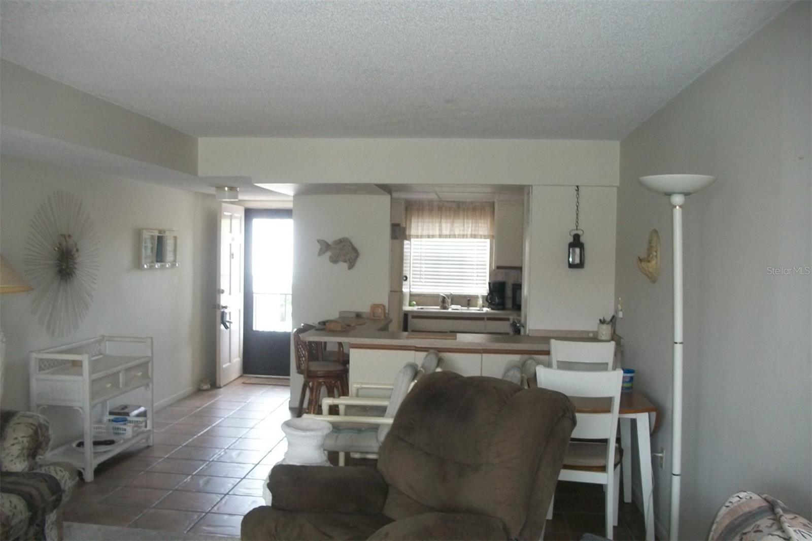 Image 3 of 14 For 10540 77th Terrace 210