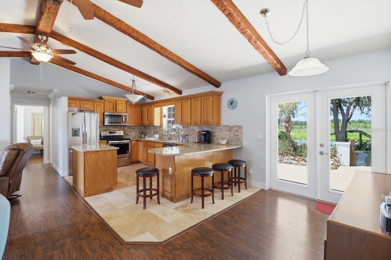 Listing photo id 17 for 7961 Riverbend Road
