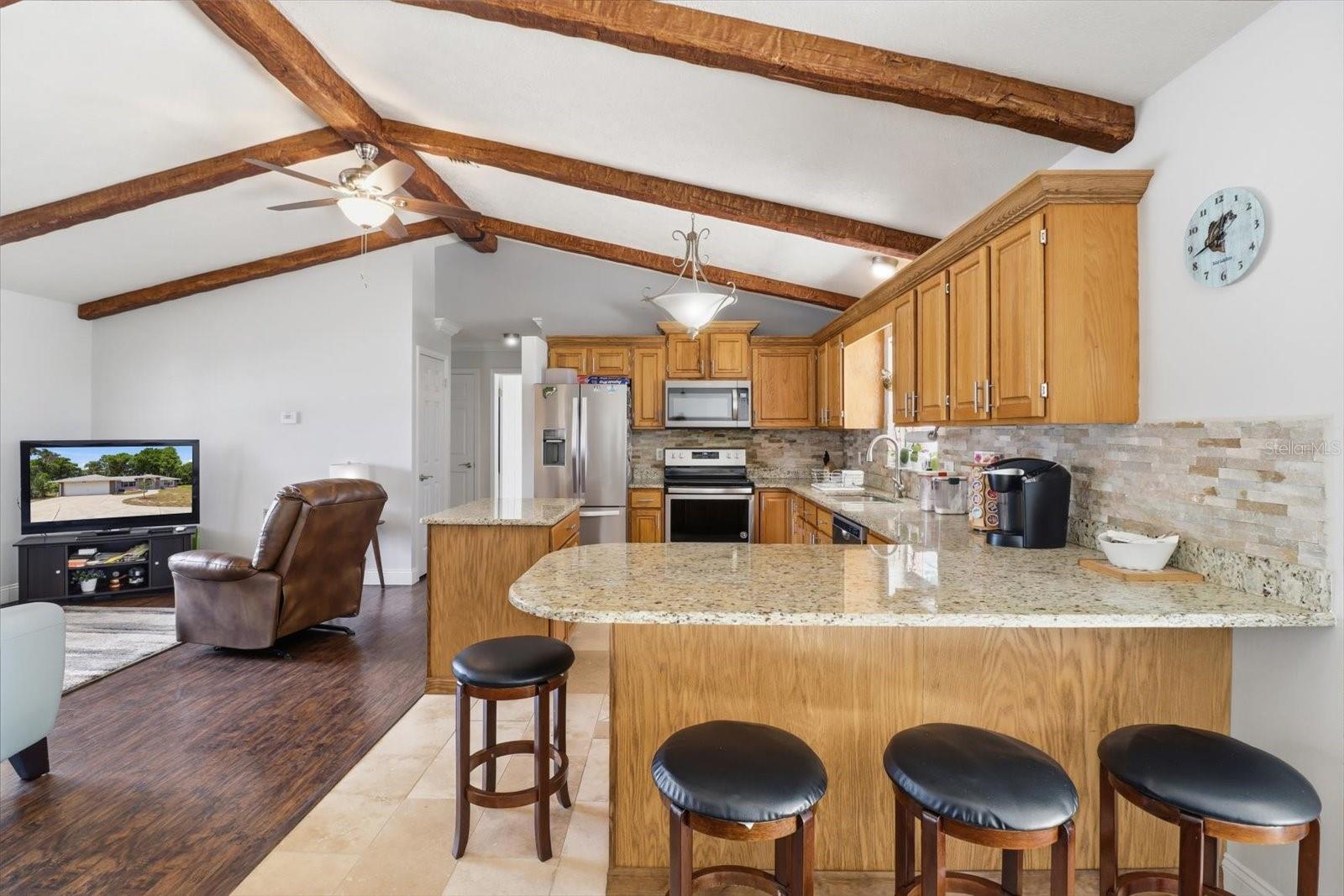 Listing photo id 18 for 7961 Riverbend Road