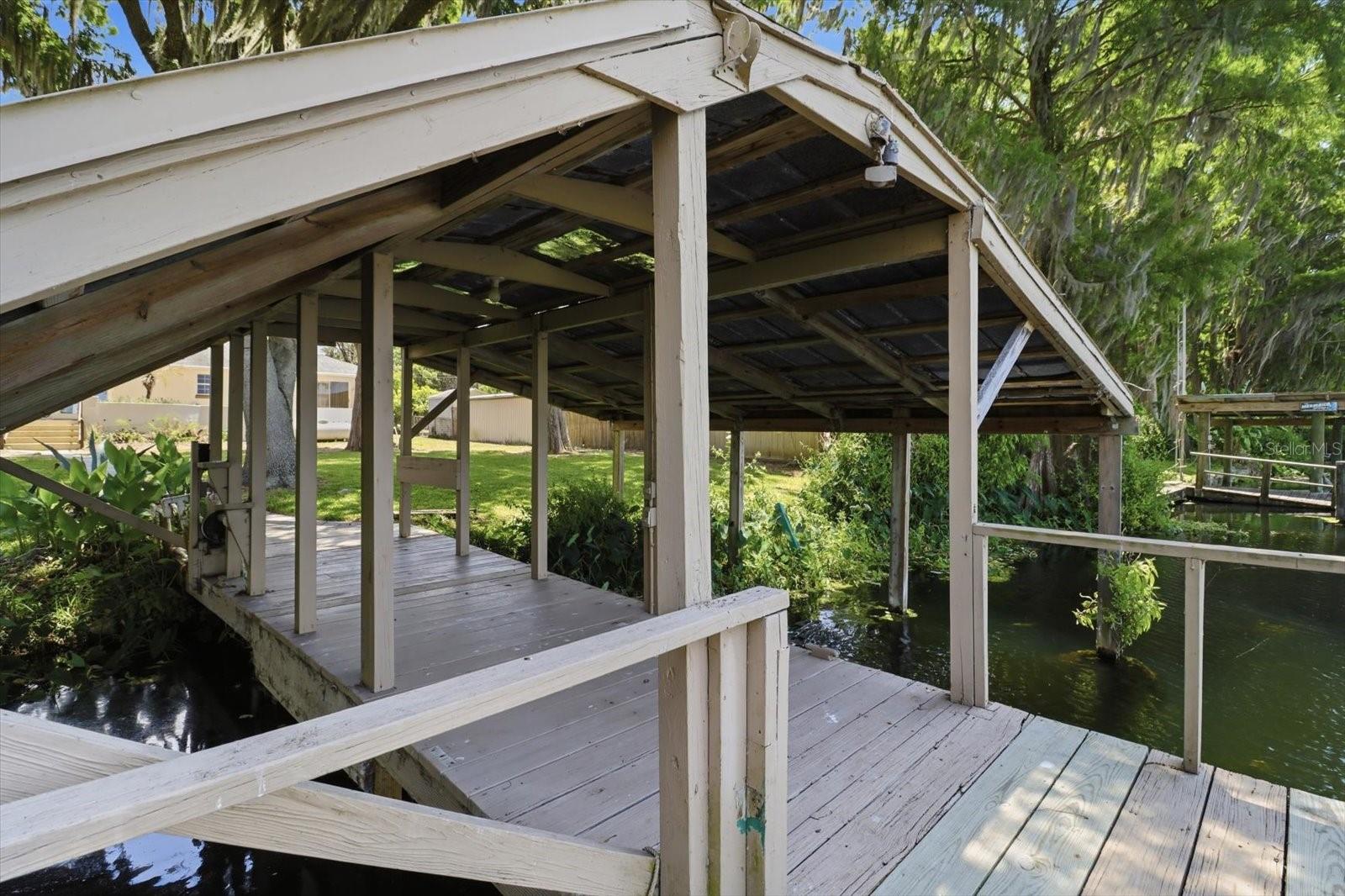 Listing photo id 38 for 7961 Riverbend Road