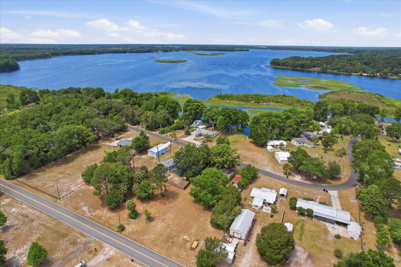 Listing photo id 43 for 7961 Riverbend Road