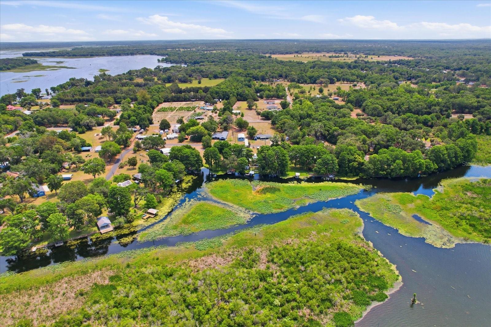 Listing photo id 44 for 7961 Riverbend Road