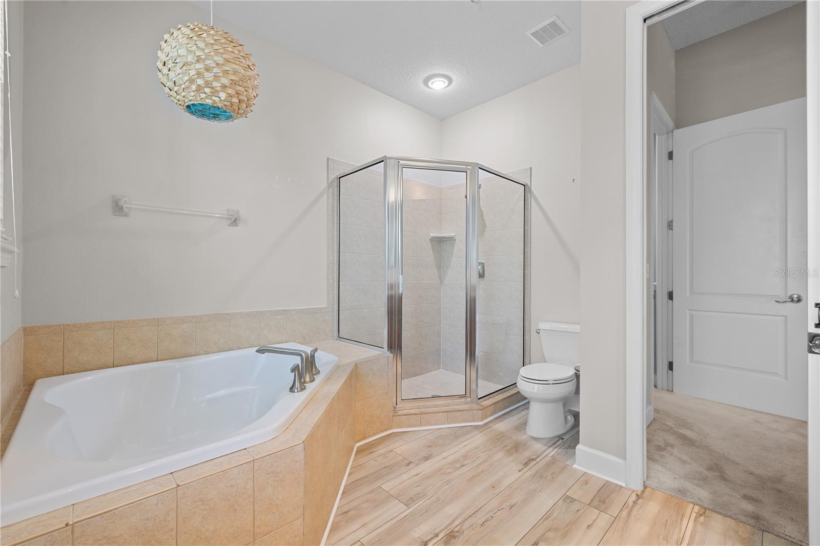 Image 17 of 38 For 3210 Horatio Street 14
