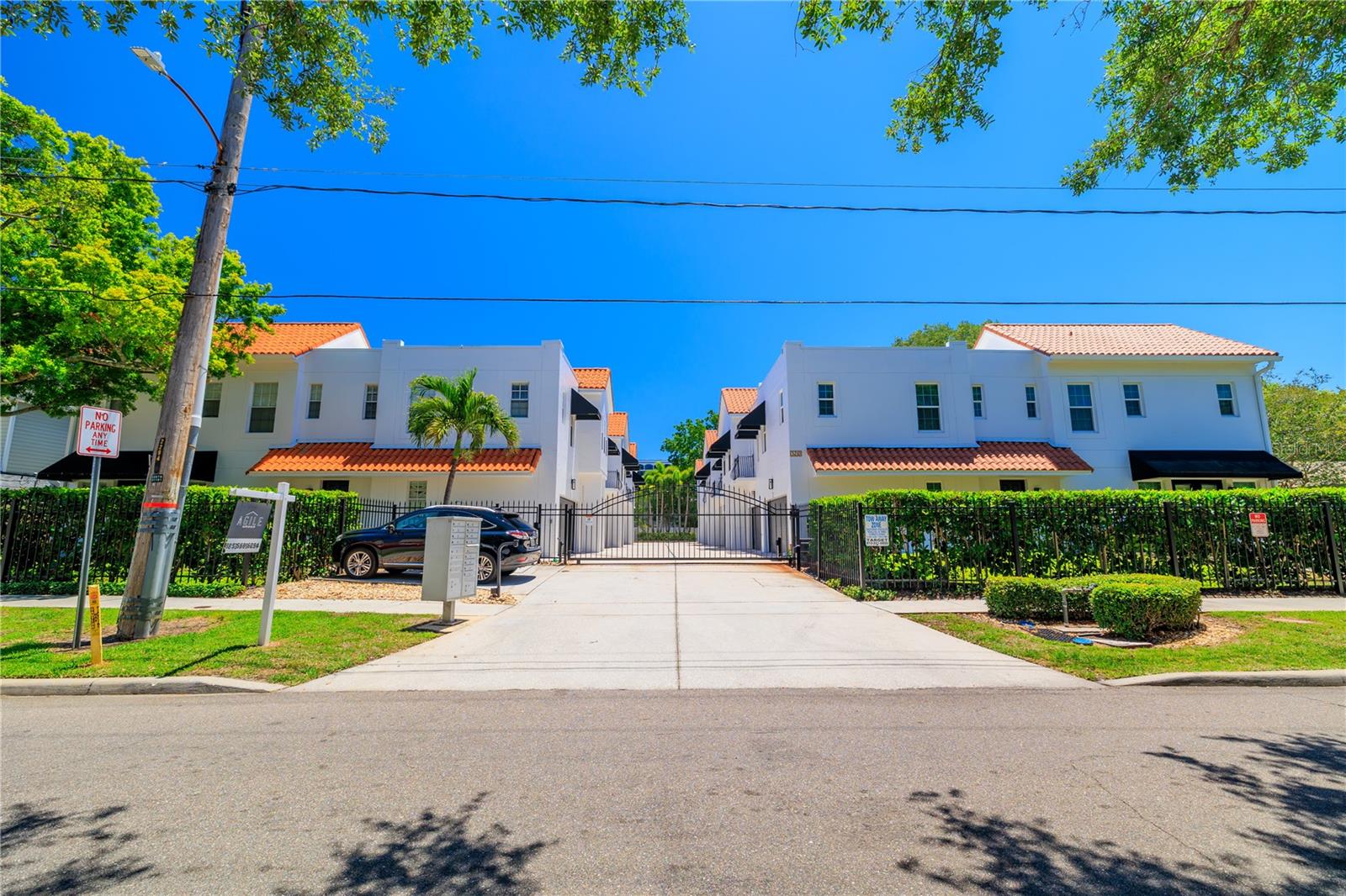 Image 27 of 38 For 3210 Horatio Street 14