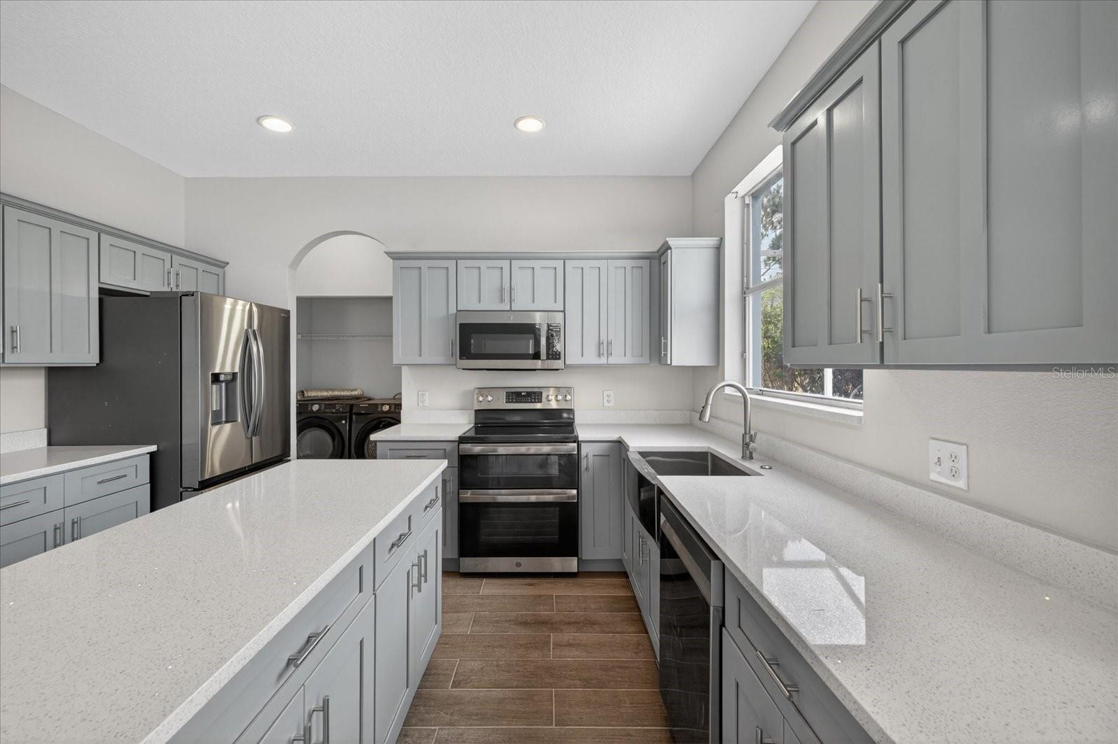 Image 12 of 51 For 8405 Canterbury Lake Boulevard