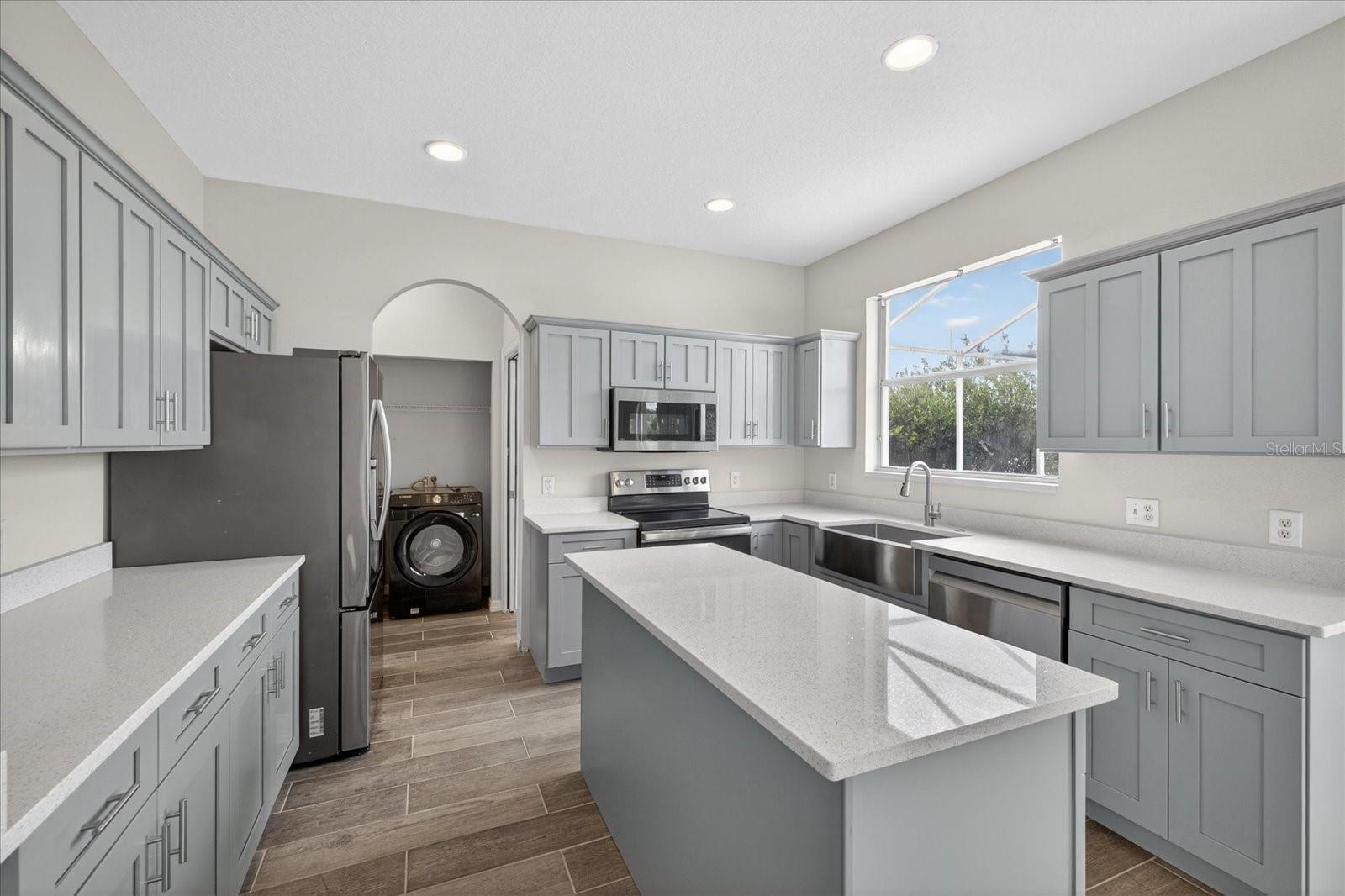 Image 13 of 51 For 8405 Canterbury Lake Boulevard