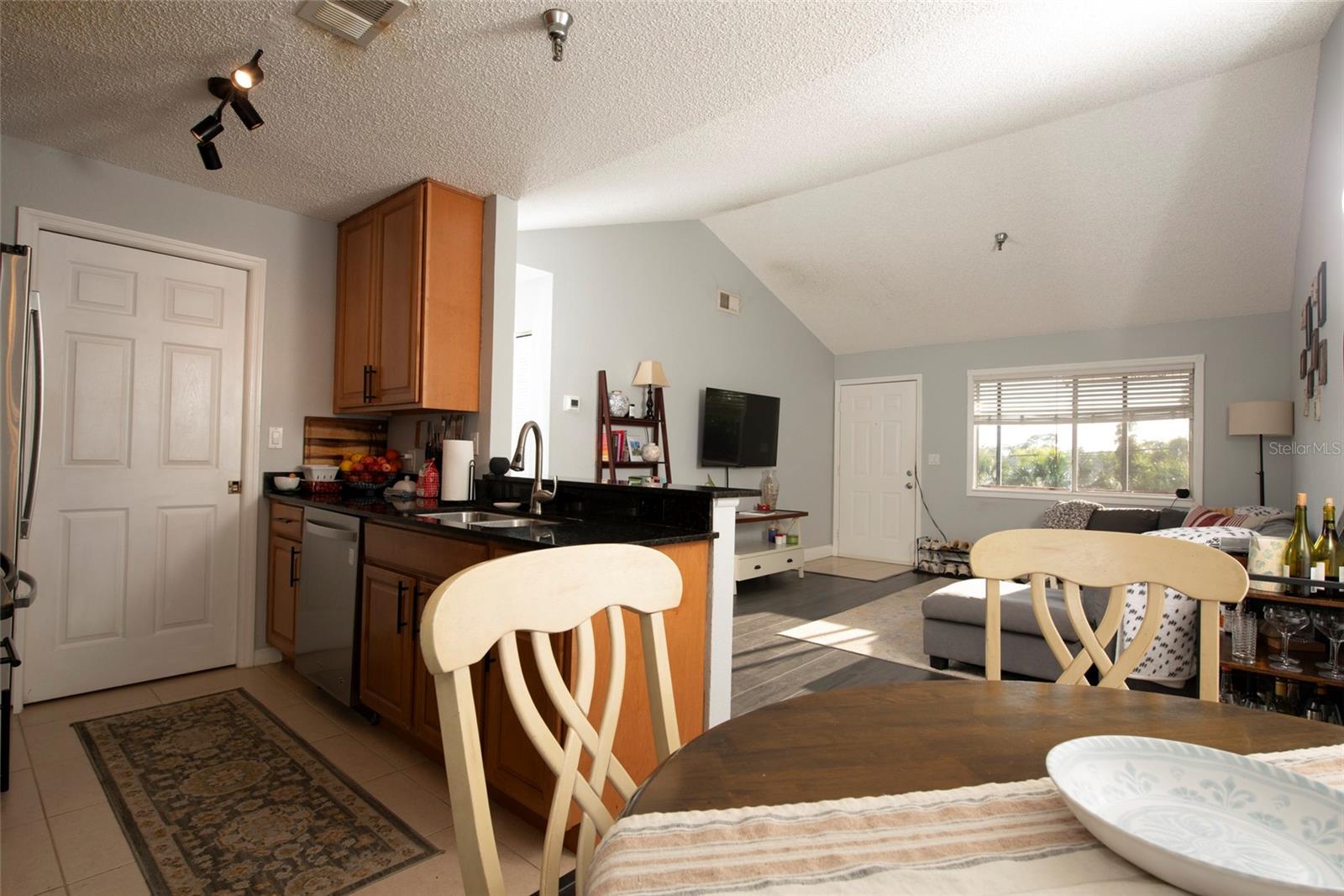 Image 12 of 43 For 10263 Gandy Boulevard N 2202