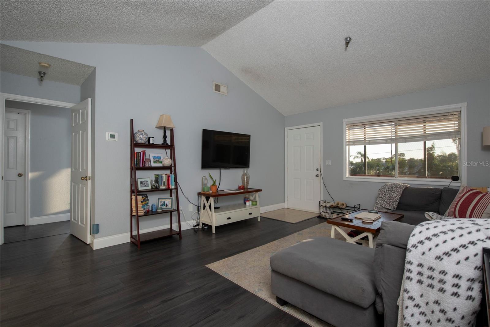 Image 13 of 43 For 10263 Gandy Boulevard N 2202