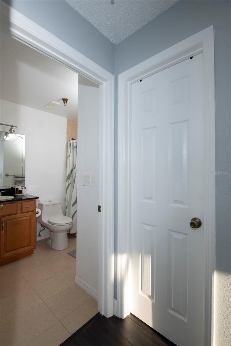 Image 16 of 43 For 10263 Gandy Boulevard N 2202