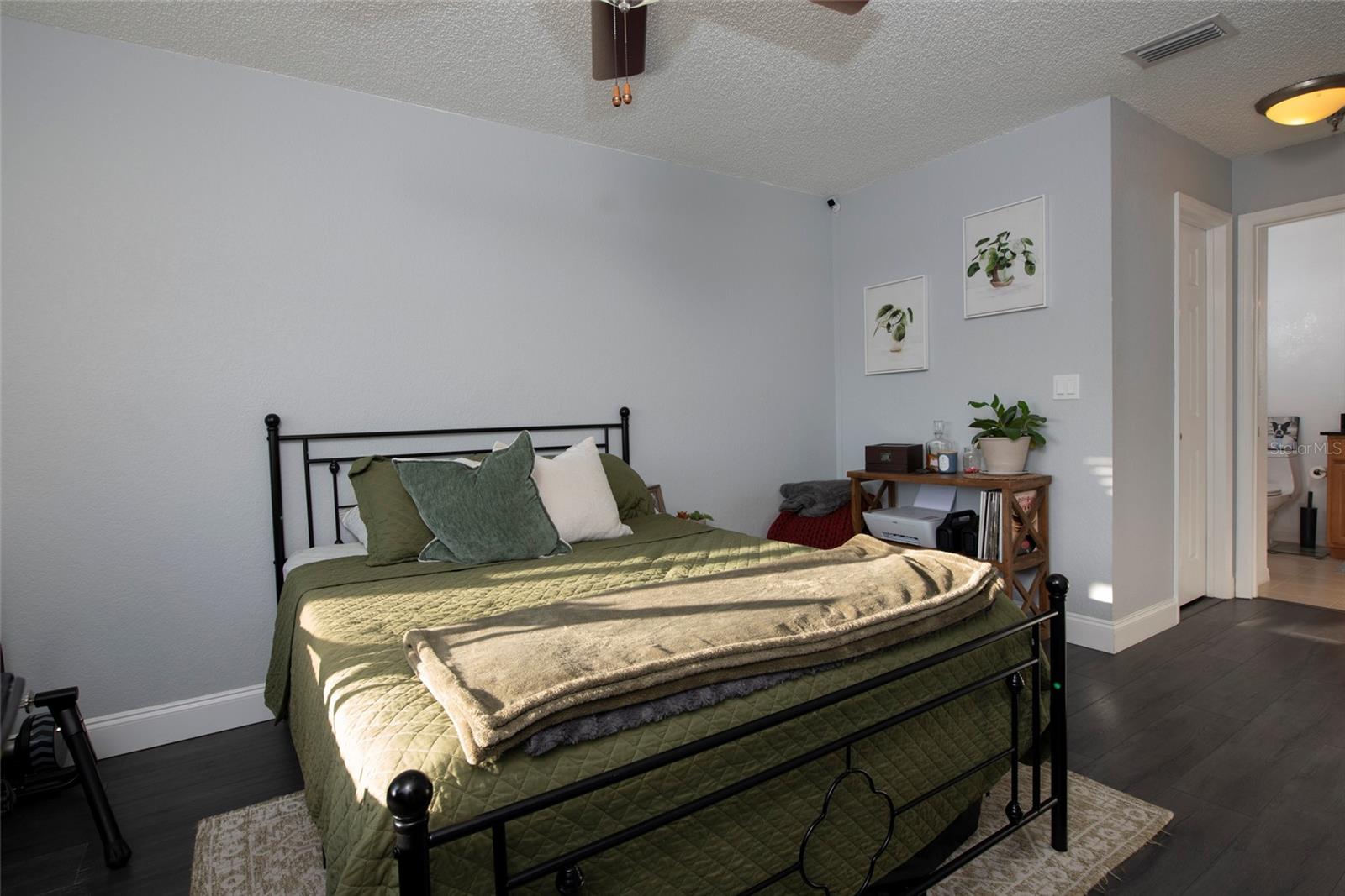 Image 23 of 43 For 10263 Gandy Boulevard N 2202
