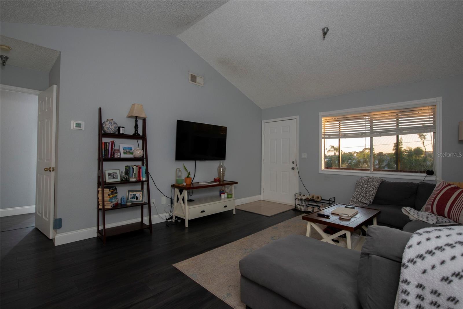 Image 26 of 43 For 10263 Gandy Boulevard N 2202