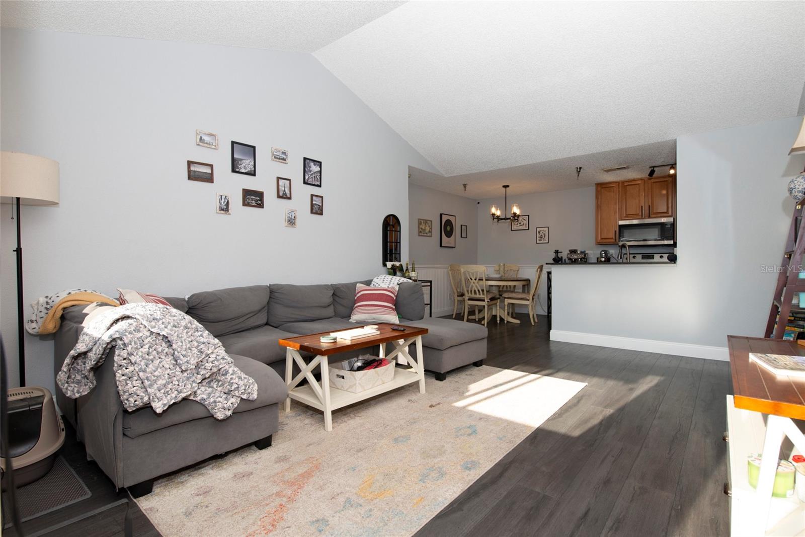 Image 6 of 43 For 10263 Gandy Boulevard N 2202