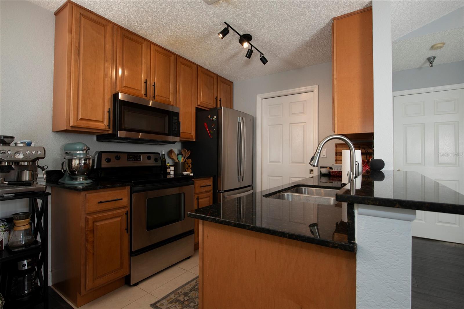 Image 9 of 43 For 10263 Gandy Boulevard N 2202