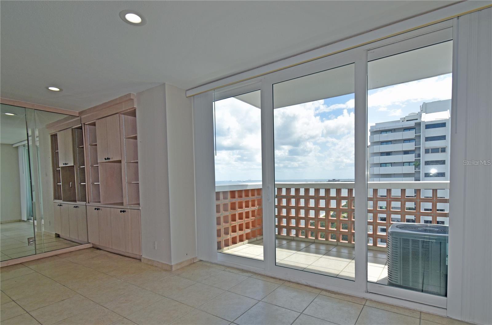 Image 13 of 32 For 4015 Bayshore Boulevard 17f