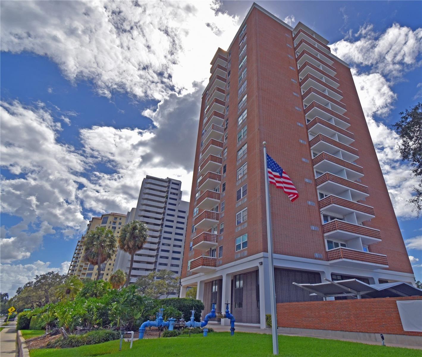 Image 20 of 32 For 4015 Bayshore Boulevard 17f