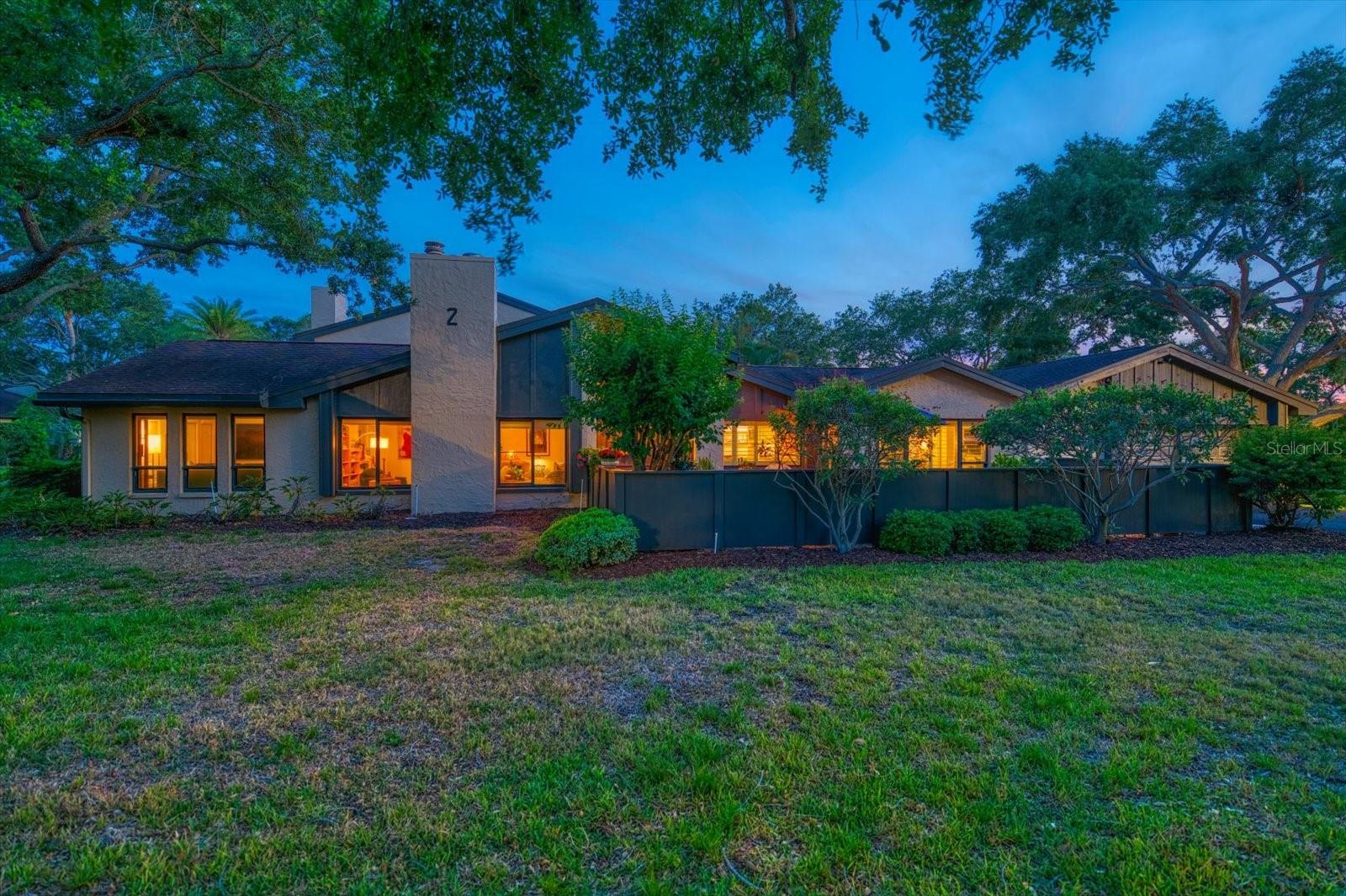 Image 37 of 51 For 13300 Indian Rocks Road 201