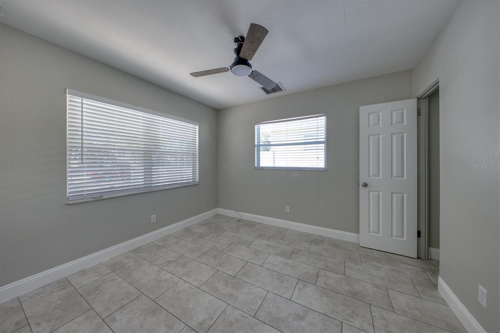 Image 12 of 32 For 3815 1st Avenue N A