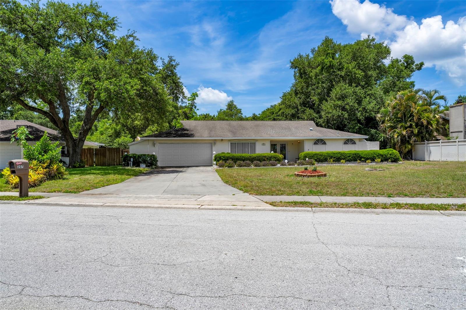 Details for 207 Dunbridge Drive, PALM HARBOR, FL 34684