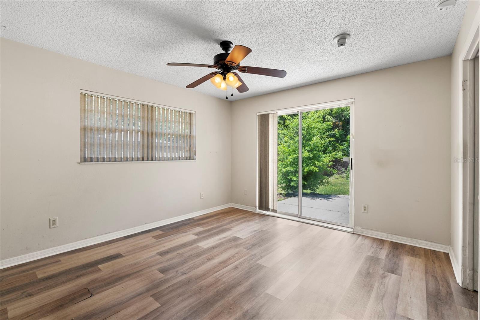 Image 15 of 31 For 207 Dunbridge Drive