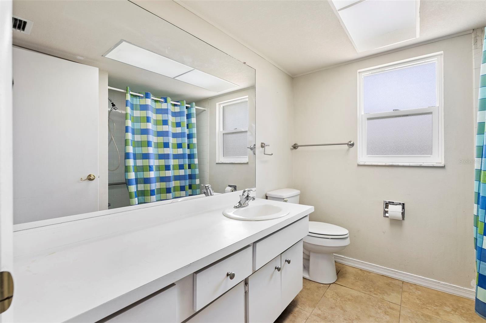 Image 16 of 31 For 207 Dunbridge Drive