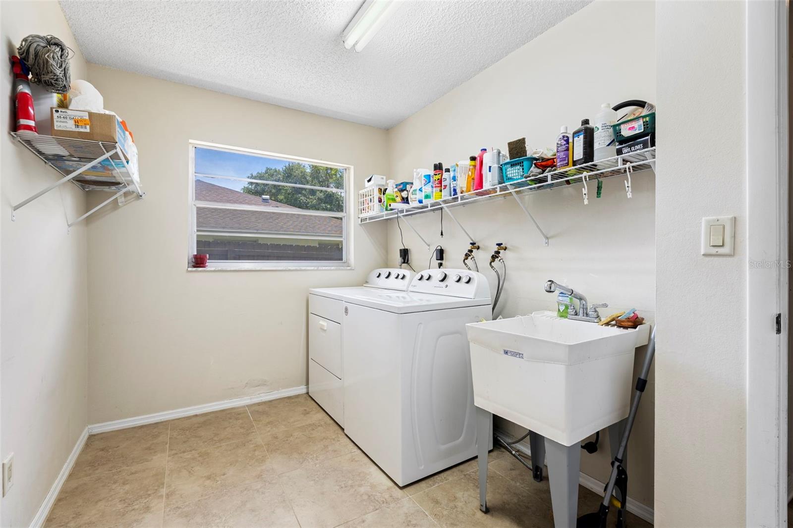Image 17 of 31 For 207 Dunbridge Drive