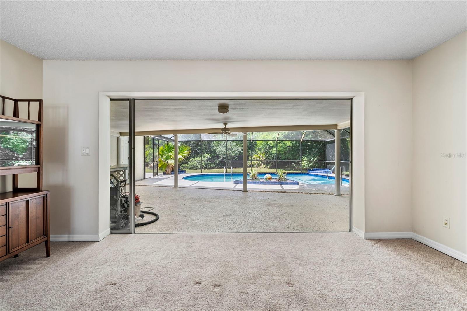 Image 24 of 31 For 207 Dunbridge Drive