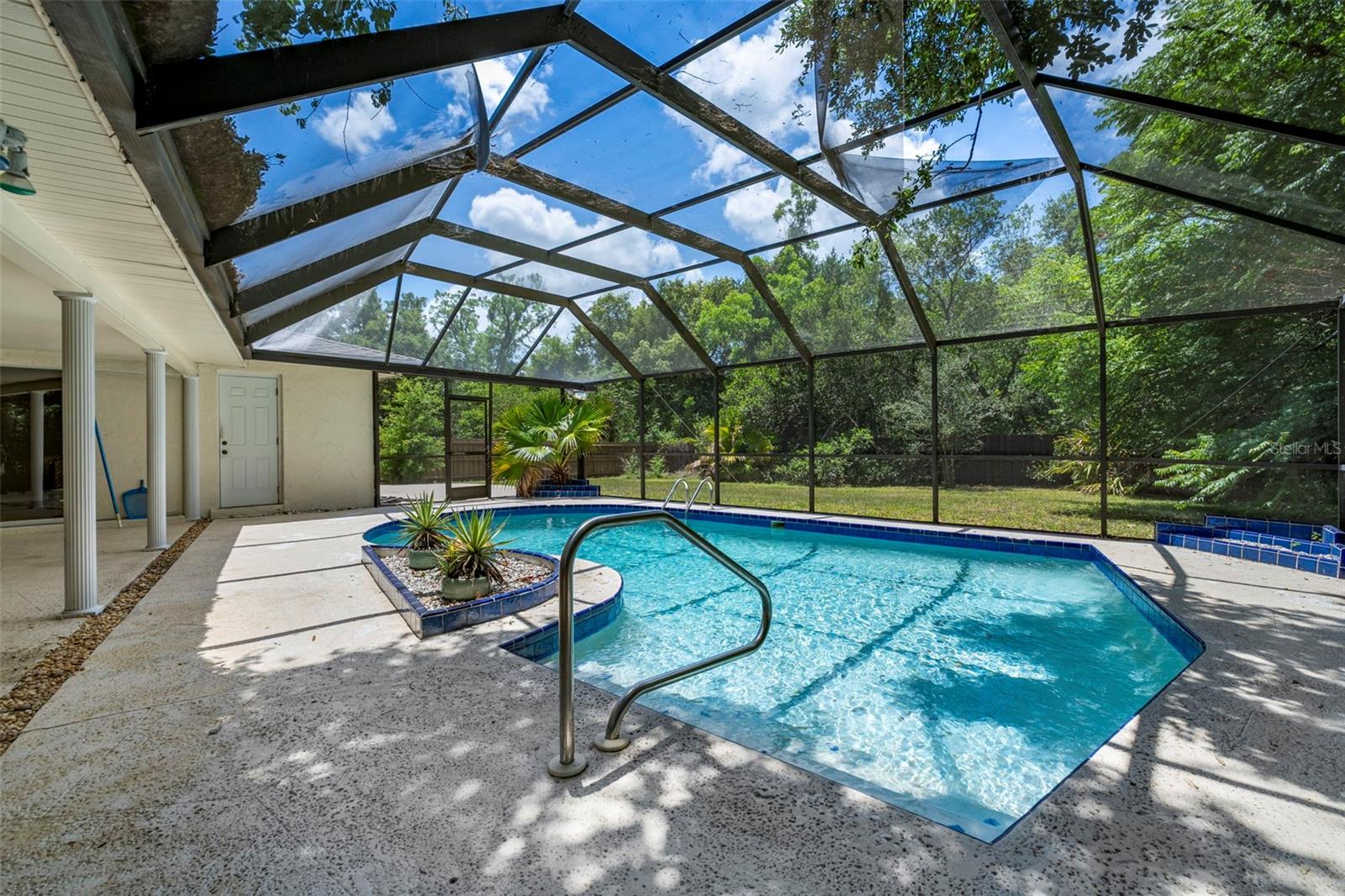 Image 29 of 31 For 207 Dunbridge Drive